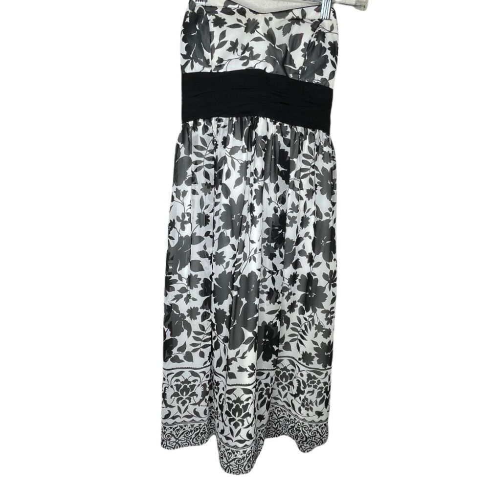 White House Black Market Floral Strapless Dress